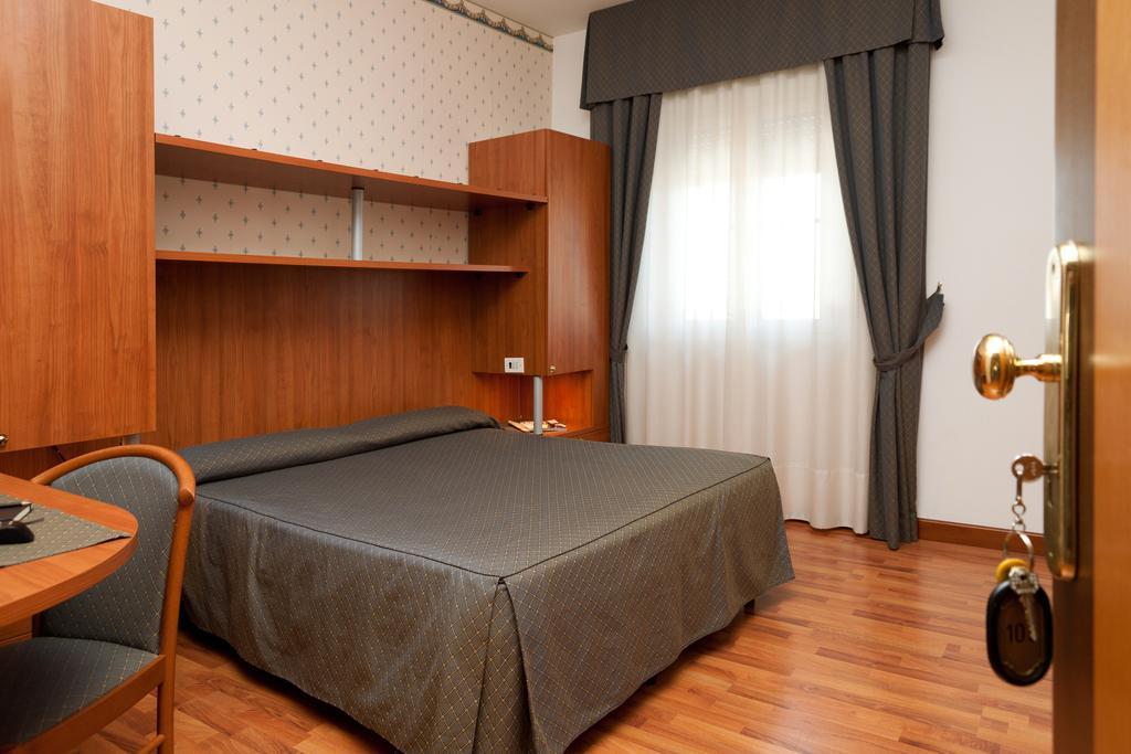Casa Ferretti Di Ferretti Village Силви Марина Стая снимка